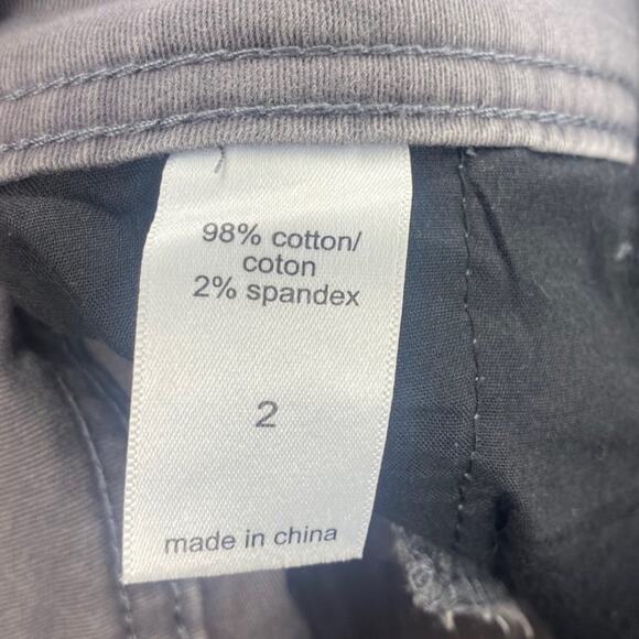 MAURICES gray chino flat front shorts women's size 2 - Picture 4 of 6